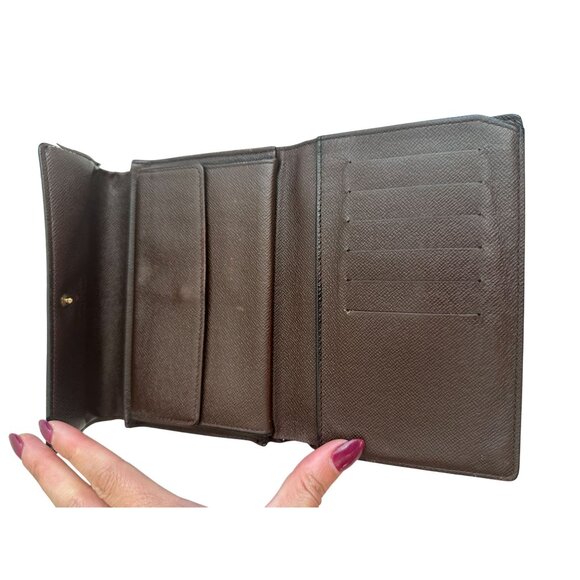 LOUIS VUITTON Damier Portfeuille Sarah Trifold Wallet - Picture 6 of 10
